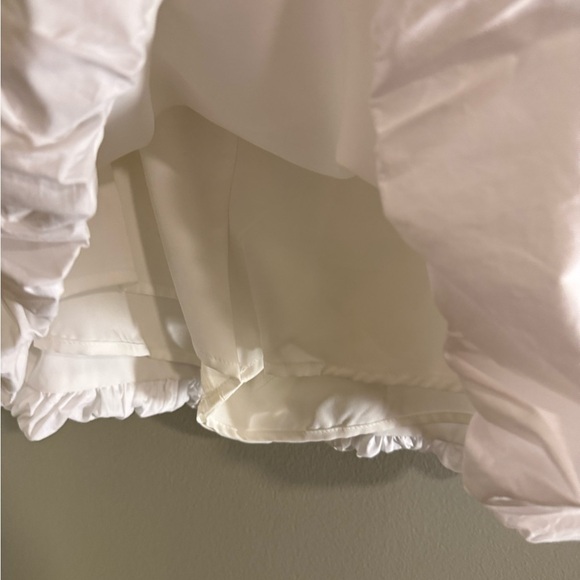 NWT Elegant White Mini Skirt - Picture 3 of 6